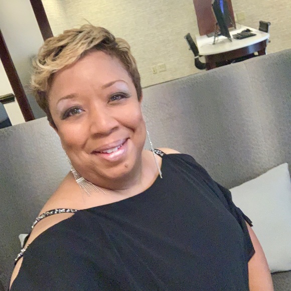 Meet your Posher, Katrina - Picture 2 of 3